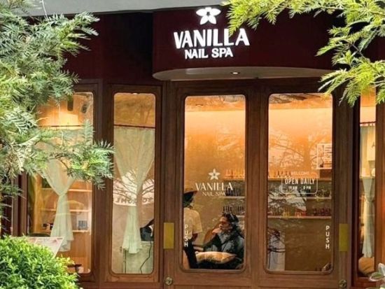 バニラ・ネイルスパ「Vanilla Nail Spa」居心地の良いネイル＆ビューティーサロンでジェルネイル＆ケア＜プロンポン駅徒歩7分＞