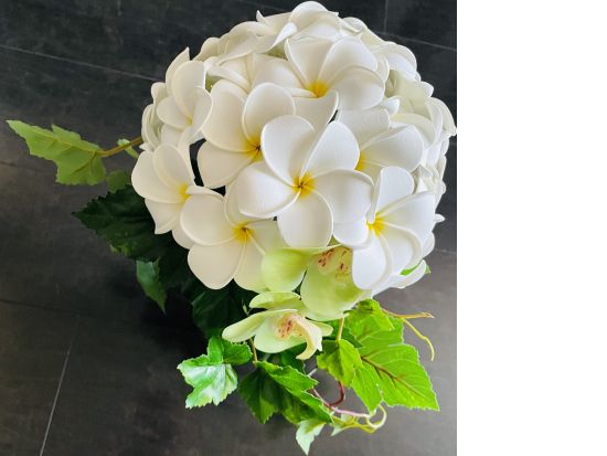 日本に持ち帰れるお花 「プルメリアブーケ＆ブートニア」