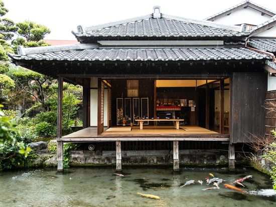 湧水庭園　四明荘