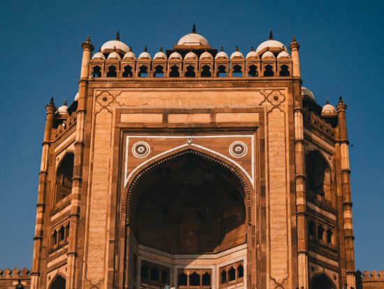 【貸切チャーター】デリー発アーグラ 2日間！日本語アシスタント選択可＜専用車／英語ドライバー／高速代＆駐車場代込／ホテル送迎＞ *車1台あたり料金