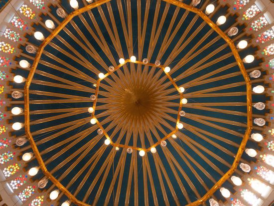 Amman_King Abdullah Mosque_shutterstock_2478666023