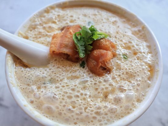 【到着日／帰国日におすすめ】台北半日チャーター観光　大人気朝食グルメ店「阜杭豆漿」＋龍山寺＋華山1914文創園区 ＜約6時間／貸切／中国語ドライバー＞