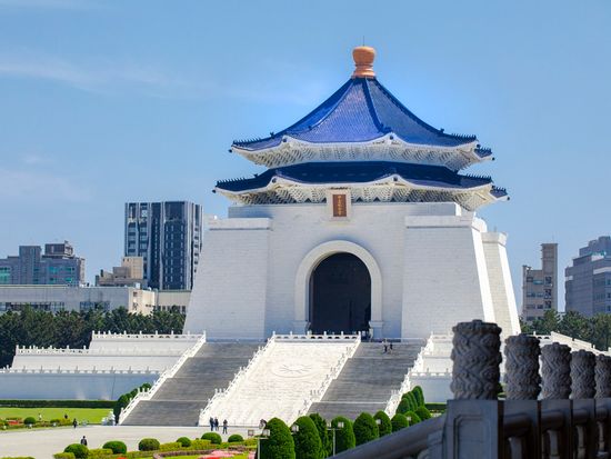 Taiwan_Taipei_National Chiang Kai_pixta_64169601_M (1)