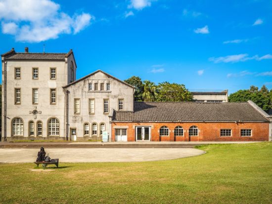 【到着日／帰国日におすすめ】台北半日チャーター観光　大人気朝食グルメ店「阜杭豆漿」＋龍山寺＋華山1914文創園区 ＜約6時間／貸切／中国語ドライバー＞