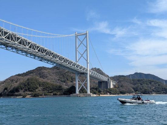 【広島・尾道・大満足60分】スリルと尾道文化を感じる見どころ満載の島巡りアドベンチャークルーズの写真5