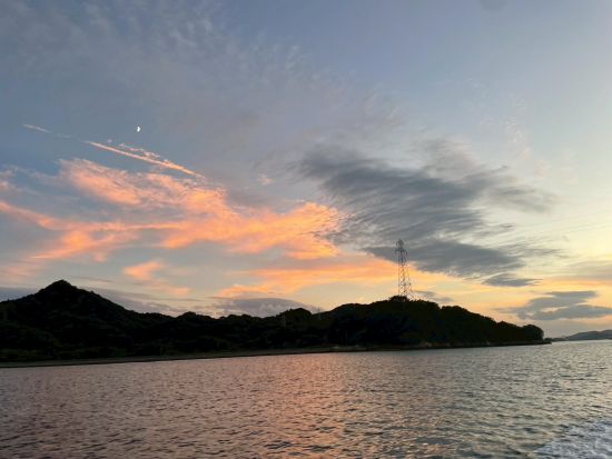【広島・尾道・夕暮40分】暮れなずむ風景に見惚れるトワイライトクルーズ
