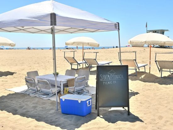 ビーチラウンジ体験　グループ利用にも最適！仲間や家族で楽しむ快適ビーチステイ＜飲食物持ち込み可／2時間または4時間＞