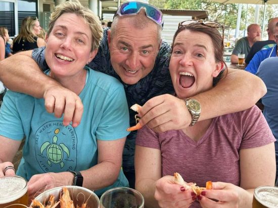 オーストラリア動物園＆ムールーラバビーチ1日観光ツアー　野生動物の裏側を知る病院見学やビーチ＋名物グルメを満喫！＜ブリスベン発着＞