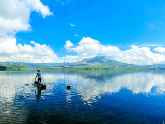 Indonesia_Bali_Kintamani_Mount Batur_Lake Batur_shutterstock_1034097313
