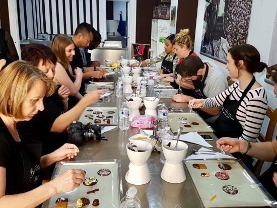 本場ベルギーのチョコレート三昧ウォーキングツアー！チョコ10種試食&手作り体験＜ブリュッセル発＞