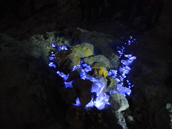 ブロモ山1泊2日絶景サンライズツアー　イジェン火口の青い炎も楽しめる2泊3日プランあり！＜英語ガイド／スラバヤ発着＞