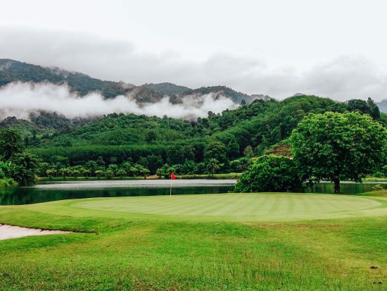 【カオラック発】カタトン・ゴルフリゾート＆スパ送迎付きゴルフツアー  ＜空港送迎オプション可／キャディーフィー・カート代込＞
