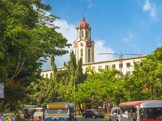 Manila_Manila City Hall_pixta_69244183_L
