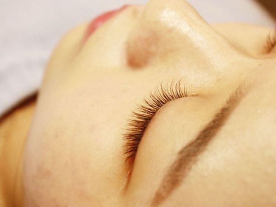 Vivian「ビビアン」まつ毛エクステ　1:1のオーダーメイド施術＜弘大入口駅すぐ／英語・韓国語＞