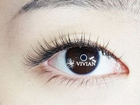 Vivian「ビビアン」まつ毛エクステ　1:1のオーダーメイド施術＜弘大入口駅すぐ／英語・韓国語＞