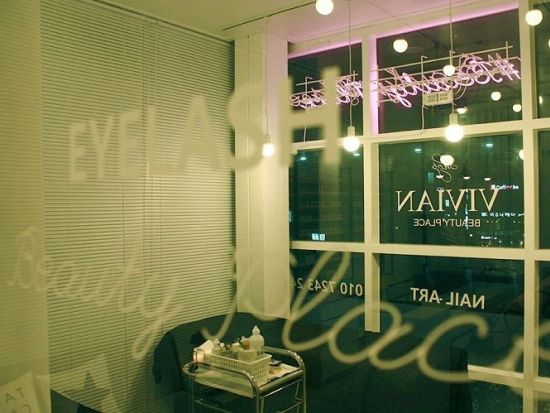 Vivian「ビビアン」まつ毛エクステ　1:1のオーダーメイド施術＜弘大入口駅すぐ／英語・韓国語＞