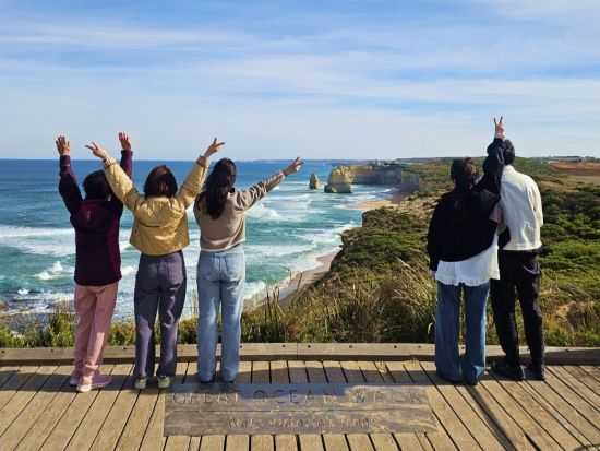 グレートオーシャンロード1日ツアー　スプリット岬展望台＋12人の使徒＋ロンドンブリッジ＋グロットなどを満喫！＜日本語ガイド／英語・韓国語ガイド＞