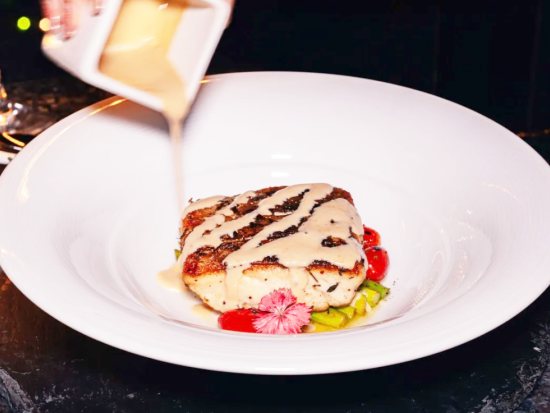 ヴァーティゴ ルーフトップバー＆レストラン「Vertigo Rooftop Banyan Tree」事前予約　ルーフトップの絶景と楽しむシーフード＆グリル