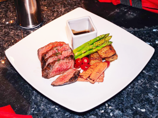 ヴァーティゴ ルーフトップバー＆レストラン「Vertigo Rooftop Banyan Tree」事前予約　ルーフトップの絶景と楽しむシーフード＆グリル