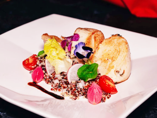 ヴァーティゴ ルーフトップバー＆レストラン「Vertigo Rooftop Banyan Tree」事前予約　ルーフトップの絶景と楽しむシーフード＆グリル