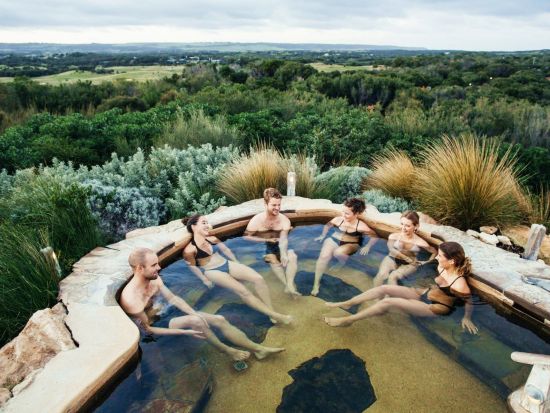 モーニントン温泉ツアー　ブライトンビーチやワイナリー訪問も満喫！絶景ビーチ＆天然温泉で癒しのひととき＜日本語ガイド／英語・韓国語ガイド＞