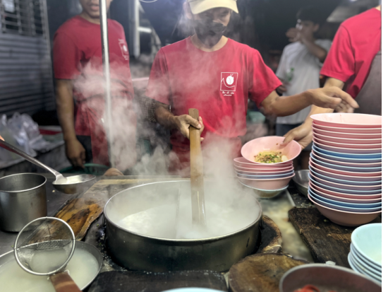 バンコク中華街ミシュラン・ナイトフードツアー｜現地グルメ15種以上の食べ歩き体験 