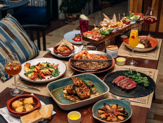 ウノ・マス「UNO MAS at Centara Grand Central World」事前予約　地中海の香り漂う絶品料理とパノラマ夜景ディナー