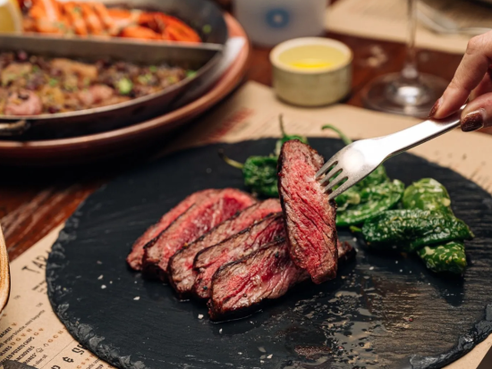 ウノ・マス「UNO MAS at Centara Grand Central World」事前予約　地中海の香り漂う絶品料理とパノラマ夜景ディナー