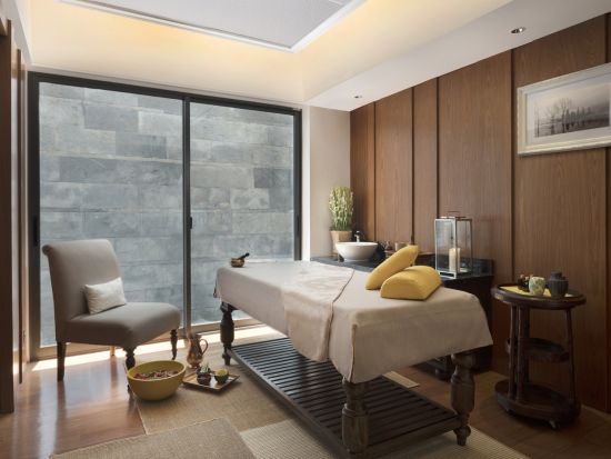 バリ島デイユースプラン！ホテル インディゴ バリで贅沢スパ＆海辺のアフタヌーンティー体験＜スミニャック／プール利用可／シャトル乗り放題付き＞