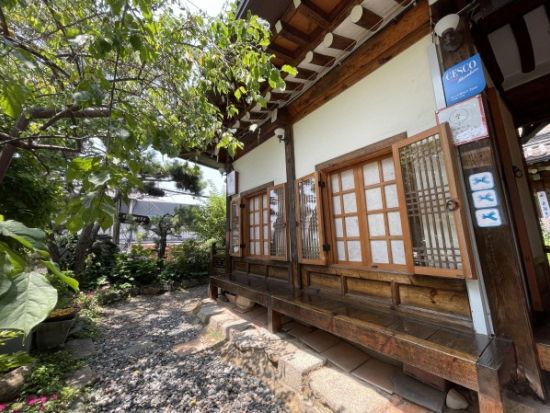 ソウルグルメツアー　広蔵市場のやみつきキンパとチヂミ＋韓屋カフェで伝統茶　チーズチュクミの夕食付きプランあり＜日本語ガイド＞