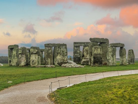世界遺産ストーンヘンジ優先入場チケット＜日本語オーディオガイド付き＞＊申込と同時に即予約確定