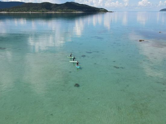 奄美大島〈お得なセットプラン〉【SUP+シュノーケル】奄美大島の美しい水中世界を楽しもう！ドローン撮影無料！お一人様も可能（2時間）by 奄美シーランド