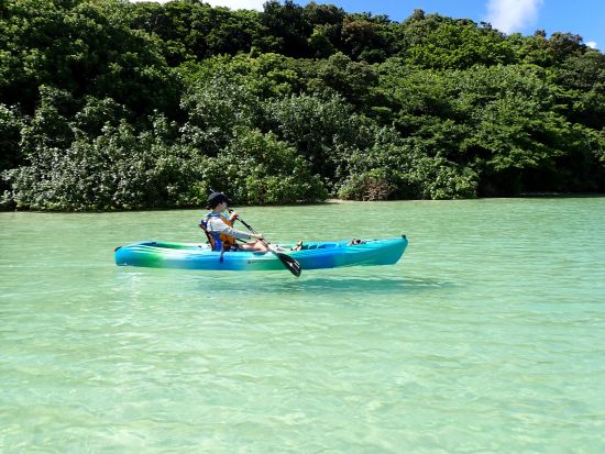 貸切ちゅら海カヤックツアー 1組限定のプライベートツアーで石垣島の海を水上散歩 初心者も楽しめる非日常体験＜午前or午後／2時間／写真データ無料／石垣島＞
