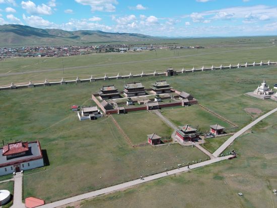 【2泊3日】草原×砂丘の絶景！砂丘エルセンタサルハイでらくだ体験＆古都カラコルム＆ウギー湖＆遊牧民のゲル訪問＜食事付き／日本語ガイド／ウランバートル発＞