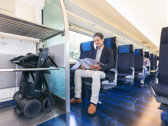 【成田空港】電動型車いすレンタルサービス　近距離移動モビリティMoVA アクセス抜群の第1ターミナル南ウイング1階