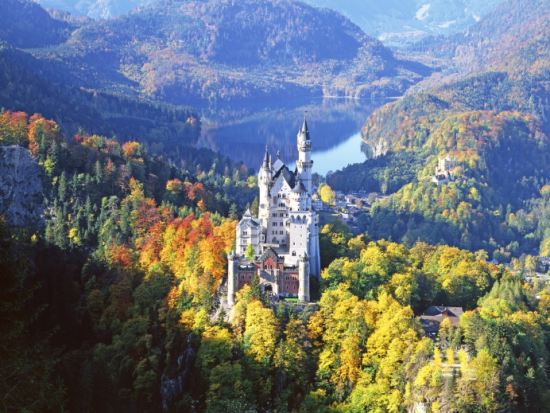 【安心の日本人同行・貸切専用車でゆったり旅】 ノイシュバンシュタイン城&ローテンブルグ ＜フランクフルト発着 /毎日催行 /お一人様 OK＞