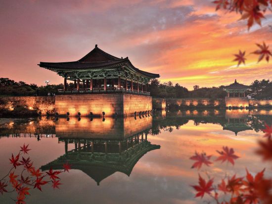 釜山発！慶州1日観光ツアー　世界遺産仏国寺＋大陵苑＋東宮と月池＋月精橋＋慶州校村マウル＜1名参加OK／選べる出発地／日本語ガイド＞