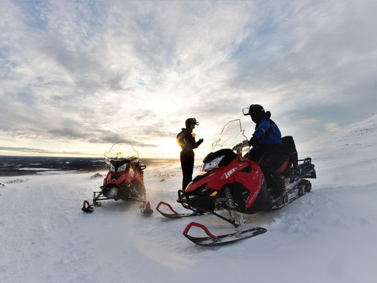 SNOWMOBILE_YLLÄS_RAW (3)