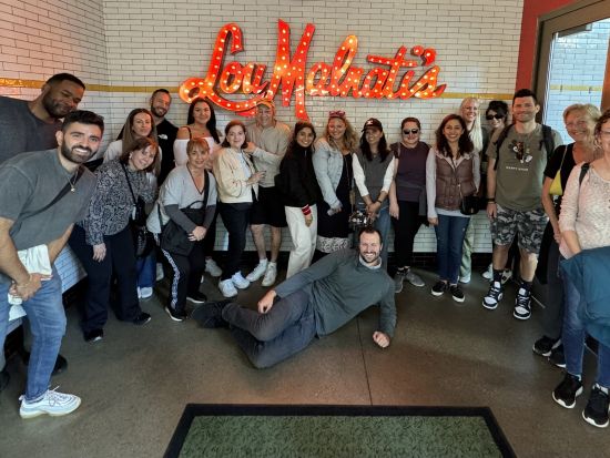 食べ歩きグルメツアー　シカゴの名物を一気に味わえる！グルメ＆街歩きを堪能＜英語ガイド／自転車レンタルorレンタルカヤック2時間特典付き＞