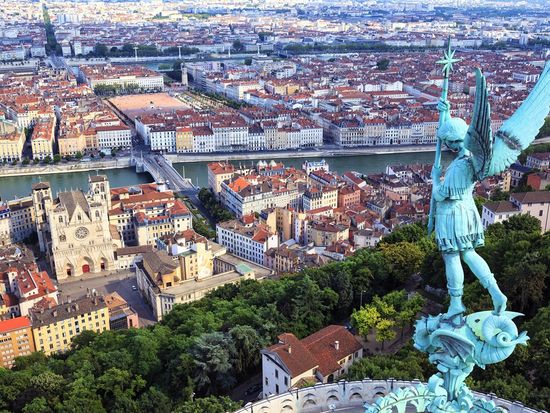 France_Lyon_shutterstock_147109613