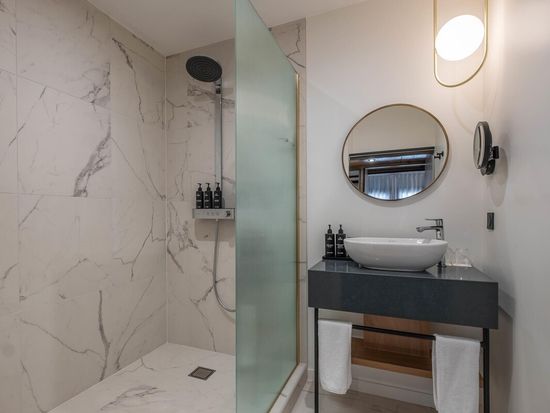 id_36257872-x_250-y_6-width_2622-height_1748