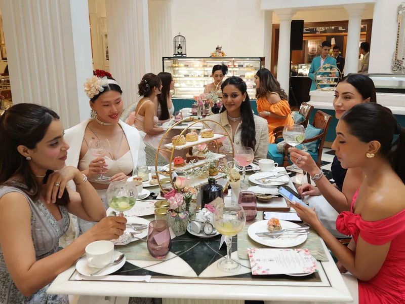 clariges afternoon tea11