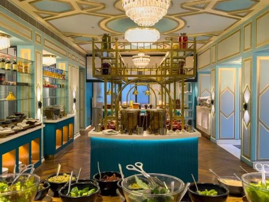 【レストラン予約】Claridge's Hotel アフタヌーンティービュッフェ事前予約＜往復送迎付き＞