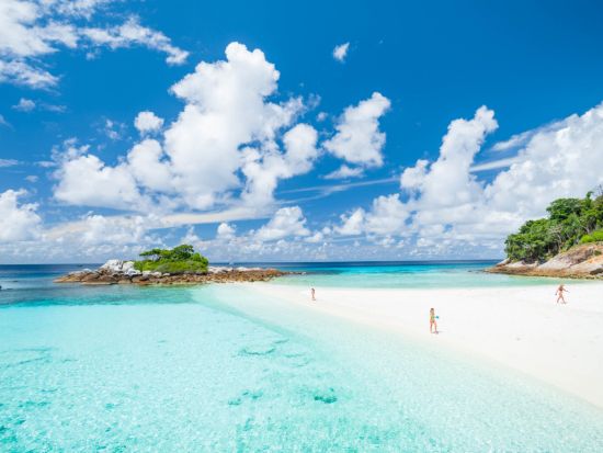 ぐるっと3島周遊！透明度抜群の海へ！ラチャノイ島・ラチャヤイ島・マイトン島を1日満喫＜少人数制／ベテラン女性日本語ガイド＞