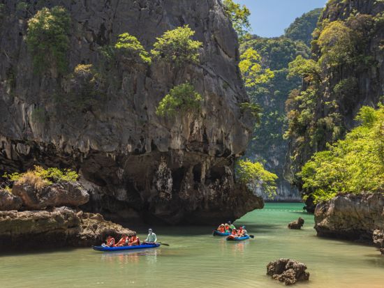 ＜朝ゆっくり出発＞【映える欲張りコース】 ヤオ島ドラゴンスピンビーチ＋パンガー湾カヌー＋ジェームスボンド島＋ビーチクラブ（ウォーターパーク付）＜ホテル送迎無料＞
