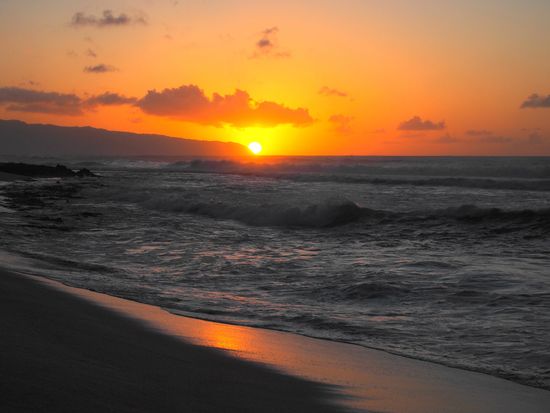 Hawaii_Sunset_pixta_10642789_M