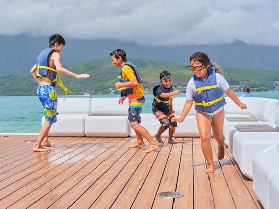 Floating Lounge 2 - kids playing