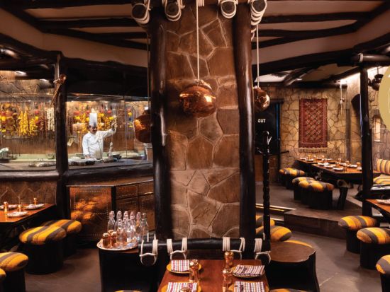 【ディナー】タンドール料理が絶品★Bukharaレストラン事前予約＜往復送迎付き＞