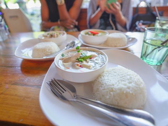 【専用車プラン】バンコク1日観光ハイライト / 人気スポット5か所を巡る、専用車＆現地ガイド付きツア（王宮・エメラルド寺院・ワットポー・仮面舞踏ショー・ジムトン