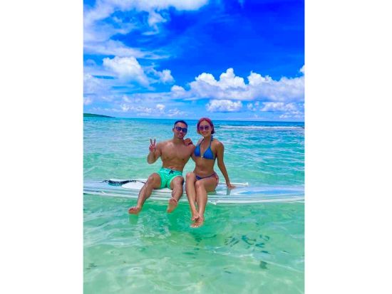 宮古島クリアSUP体験 サンゴ礁やカラフルな熱帯魚に会いに行こう！透明なボードで海中散歩♪＜写真・動画データ無料付き／約2時間＞